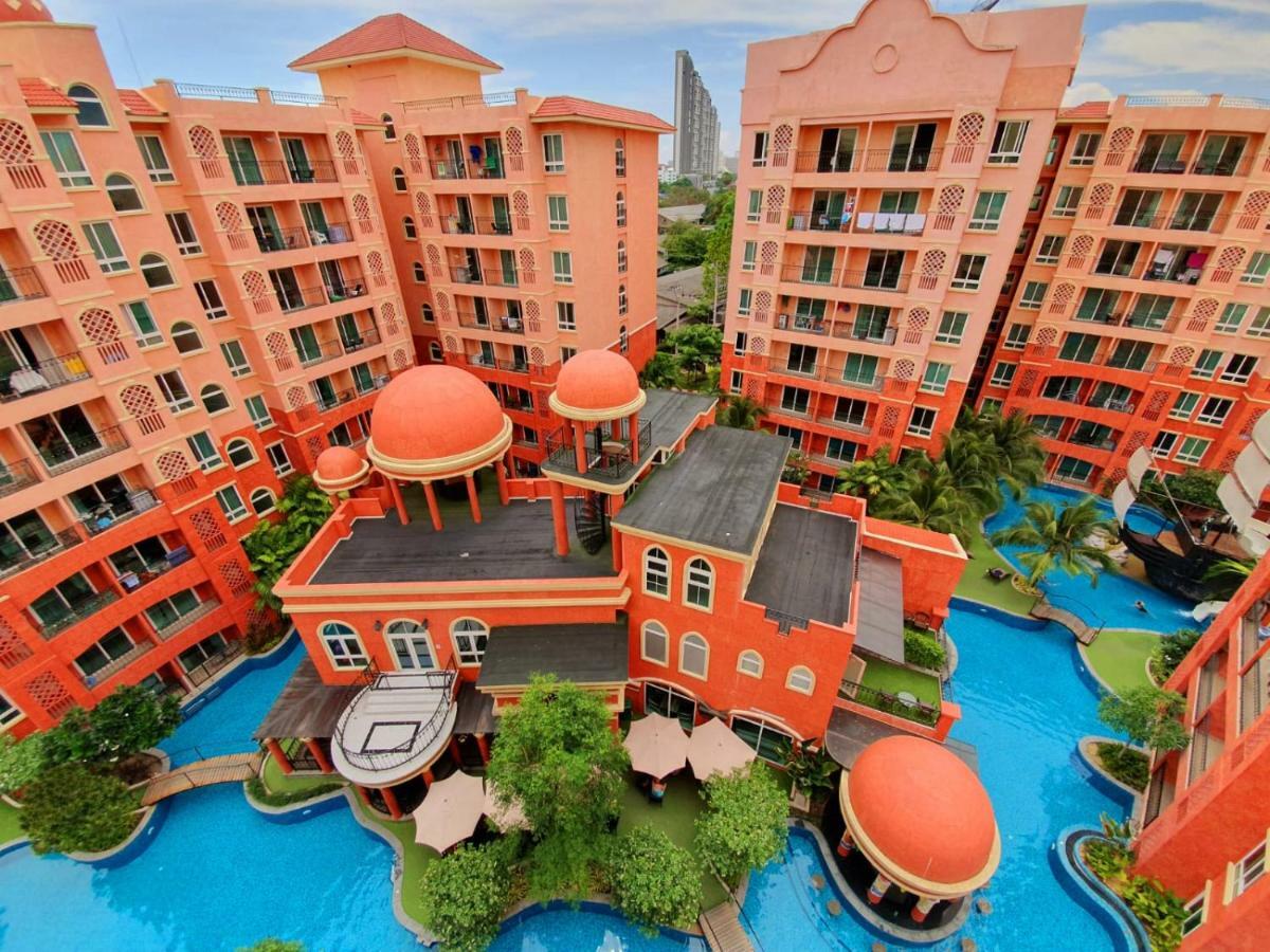 Seven Seas Condo By Dmitrii Pantai Jomtien Bagian luar foto