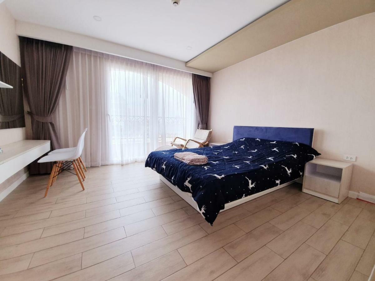 Seven Seas Condo By Dmitrii Pantai Jomtien Bagian luar foto