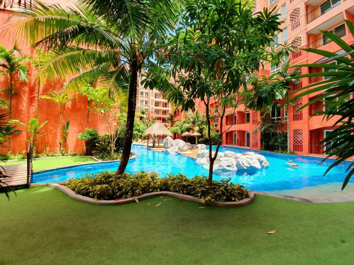 Seven Seas Condo By Dmitrii Pantai Jomtien Bagian luar foto