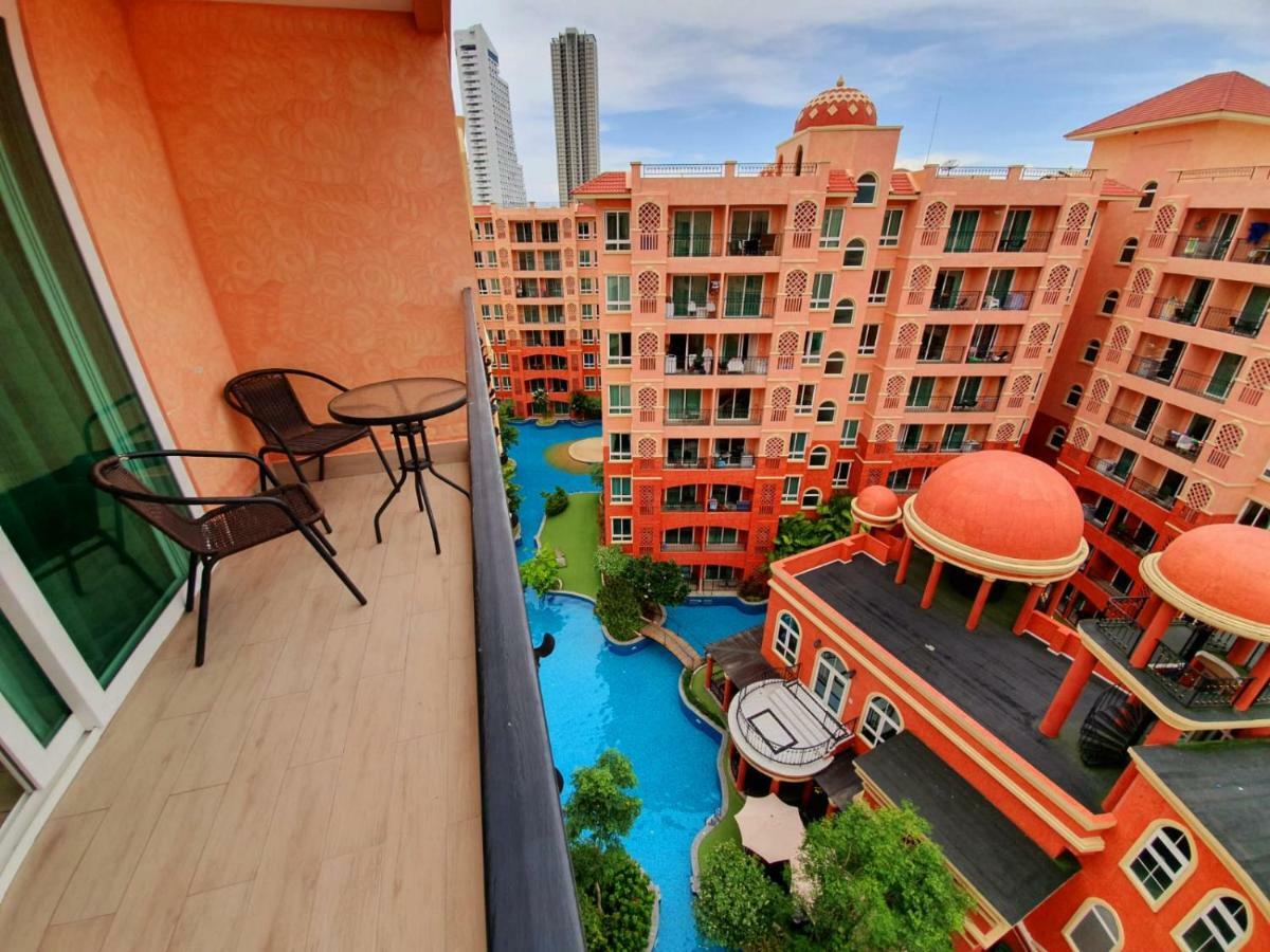 Seven Seas Condo By Dmitrii Pantai Jomtien Bagian luar foto